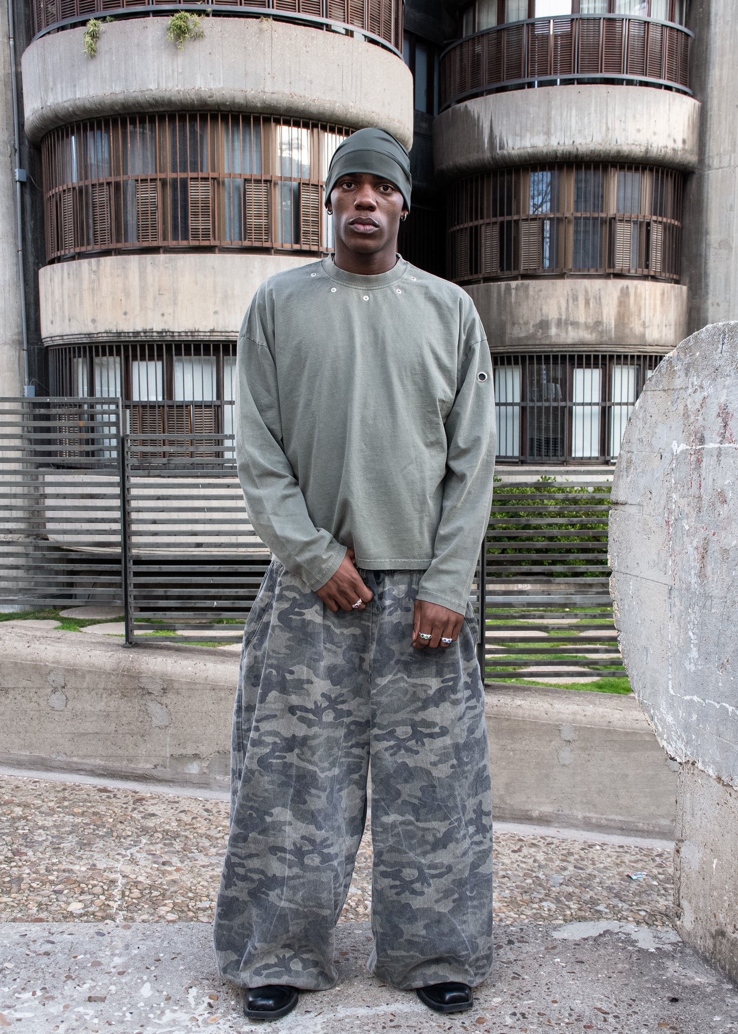 Camiseta de Manga Larga con Broches Metálicos